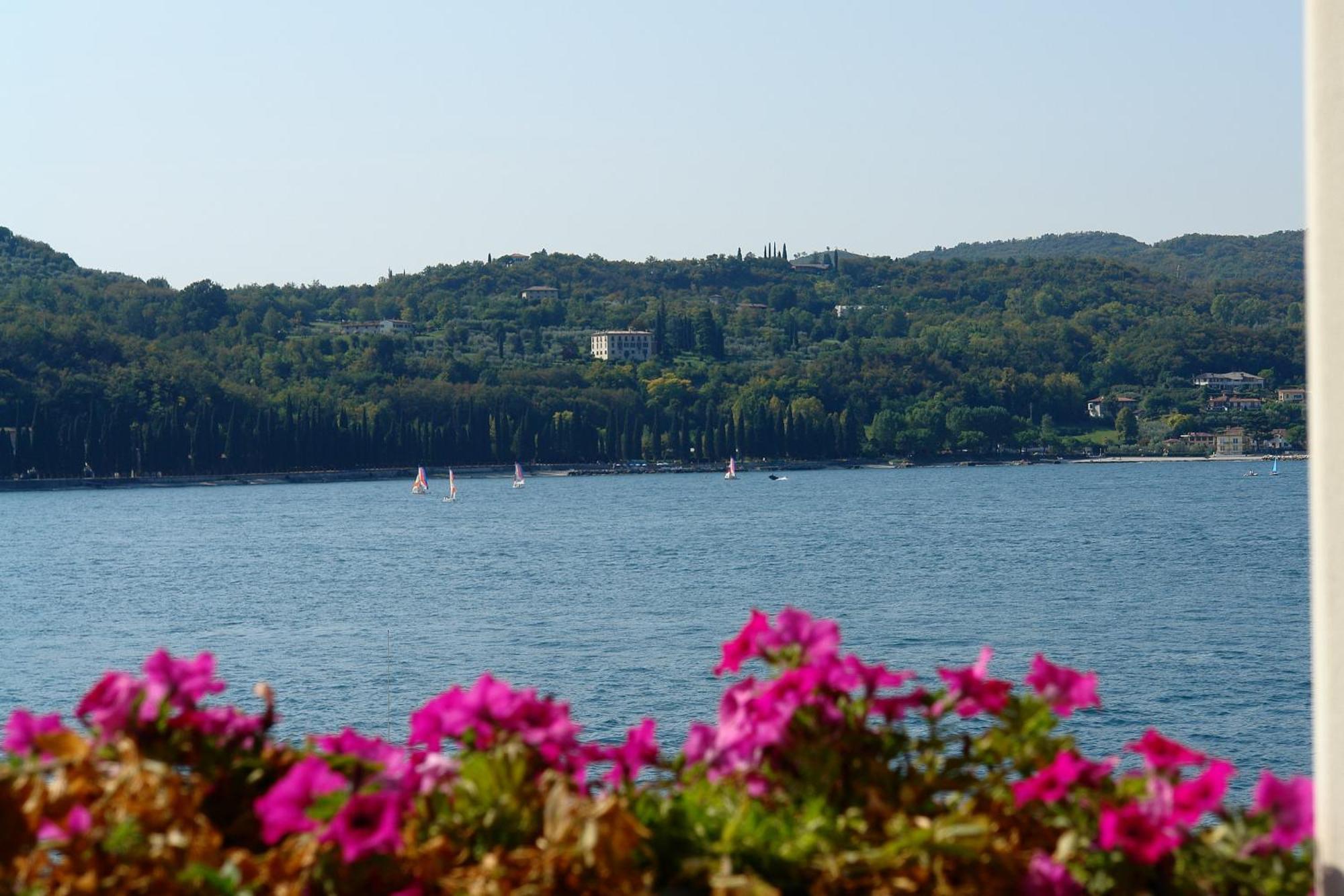 Hotel Ristorante Lepanto Salò Kültér fotó
